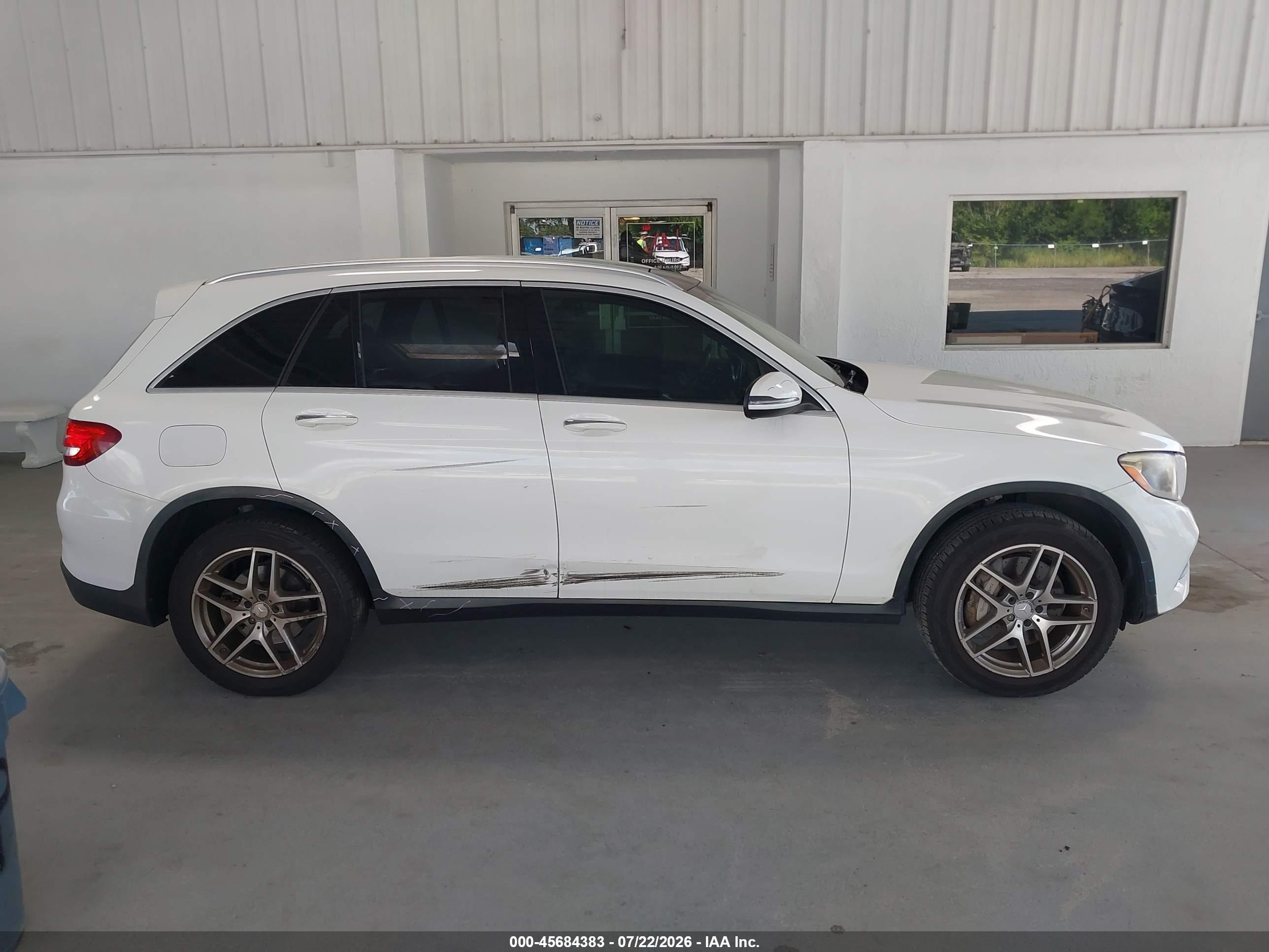 2016 MERCEDES-BENZ GLC 300 GLC300