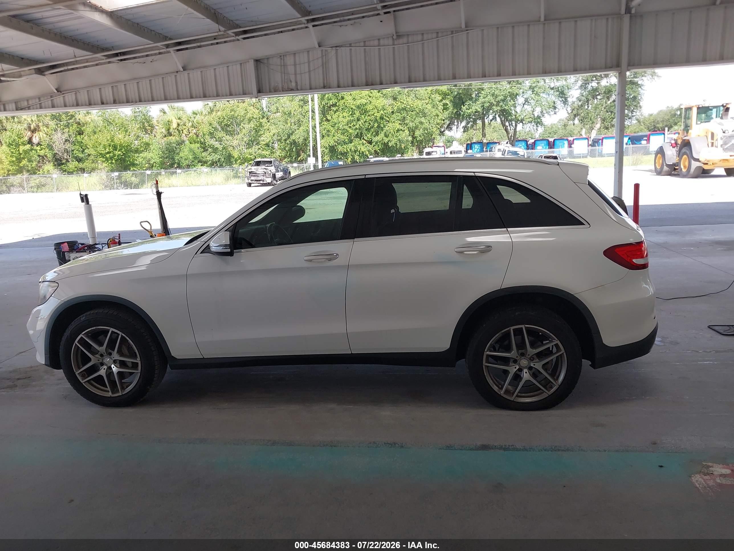 2016 MERCEDES-BENZ GLC 300 GLC300