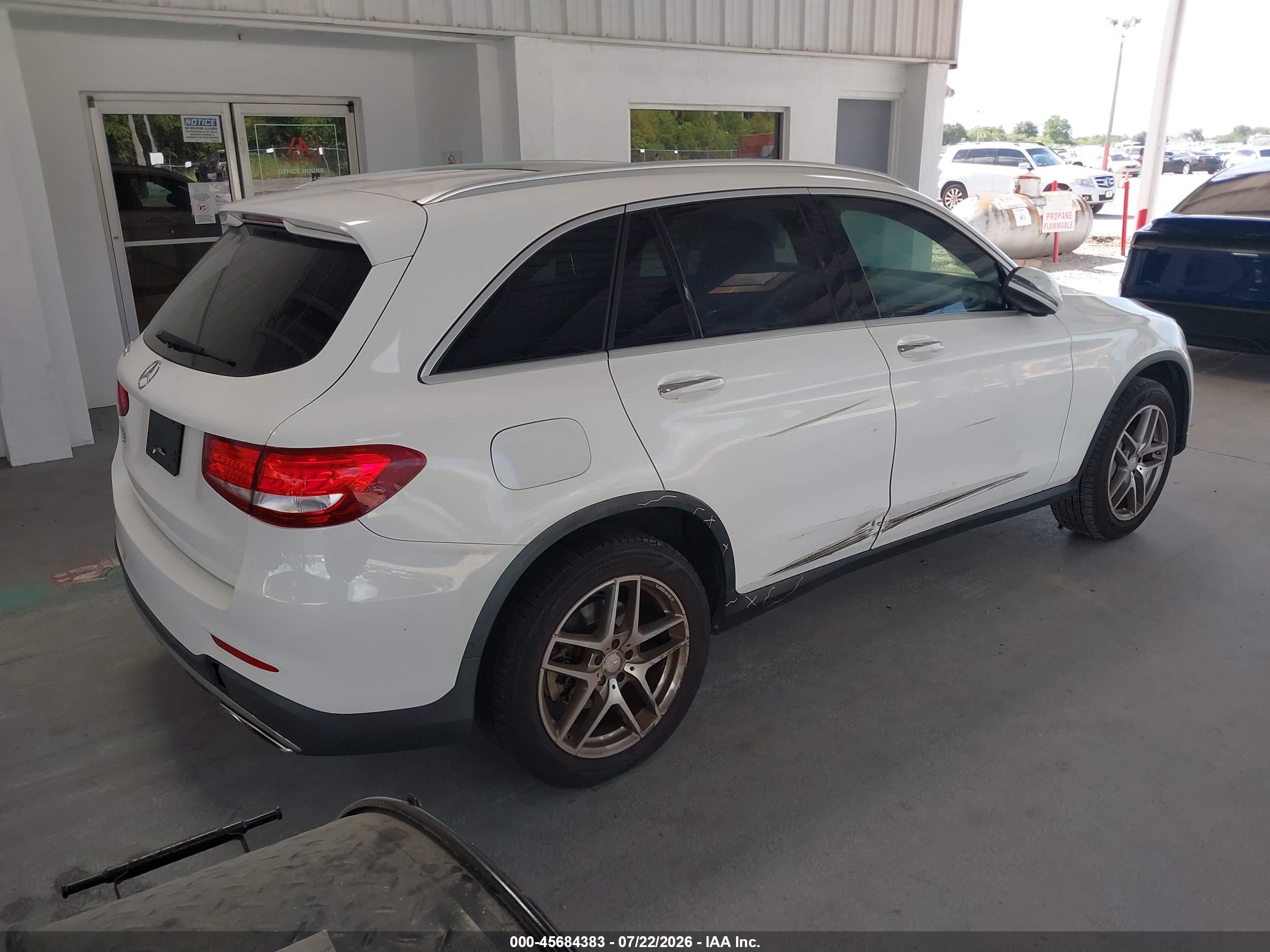 2016 MERCEDES-BENZ GLC 300 GLC300