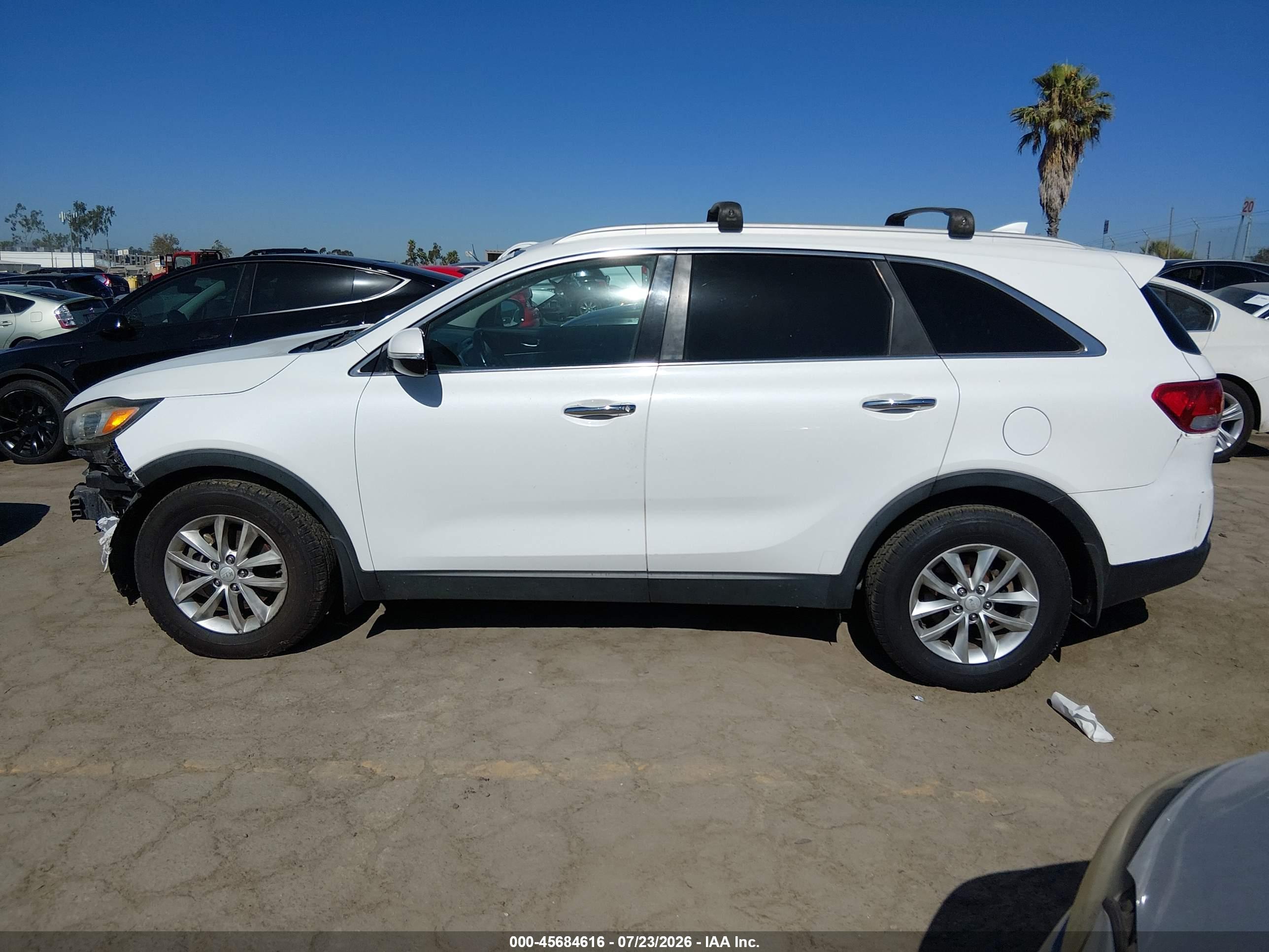 2017 KIA SORENTO 2.4L LX