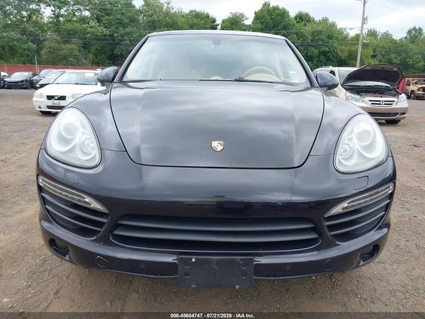 2013 PORSCHE CAYENNE