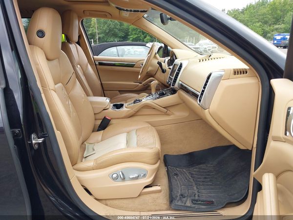 2013 PORSCHE CAYENNE