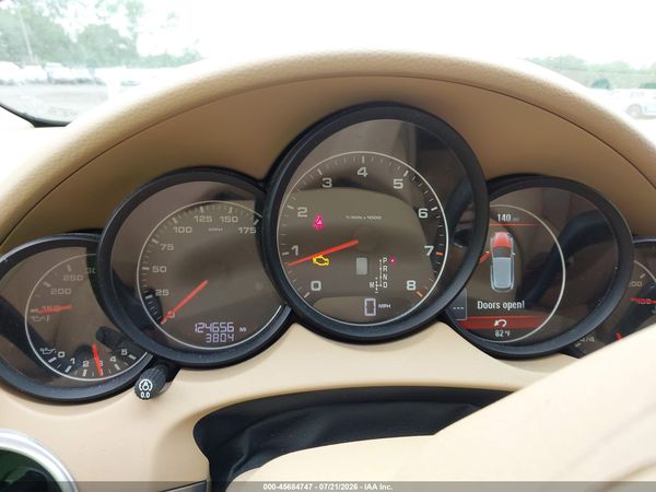 2013 PORSCHE CAYENNE