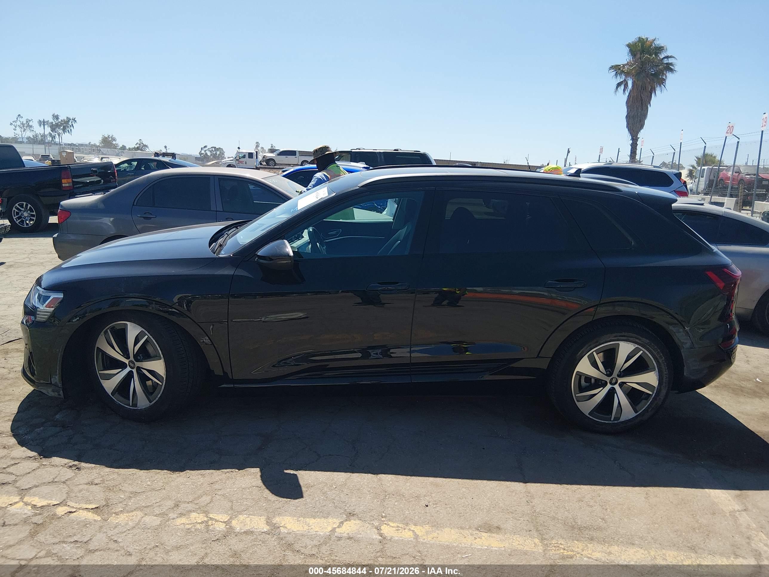2024 AUDI Q8 E-TRON PREMIUM QUATTRO