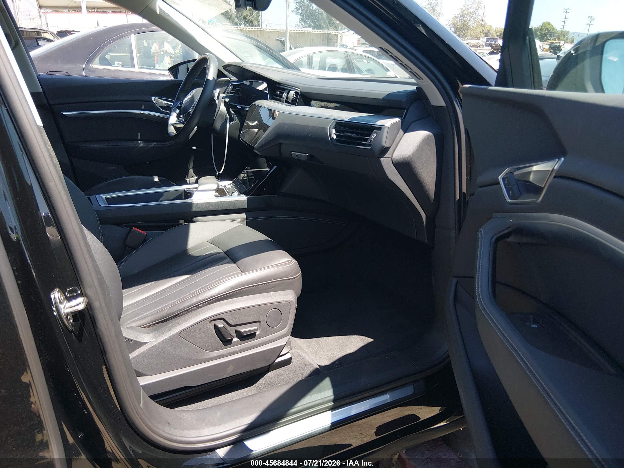 2024 AUDI Q8 E-TRON PREMIUM QUATTRO