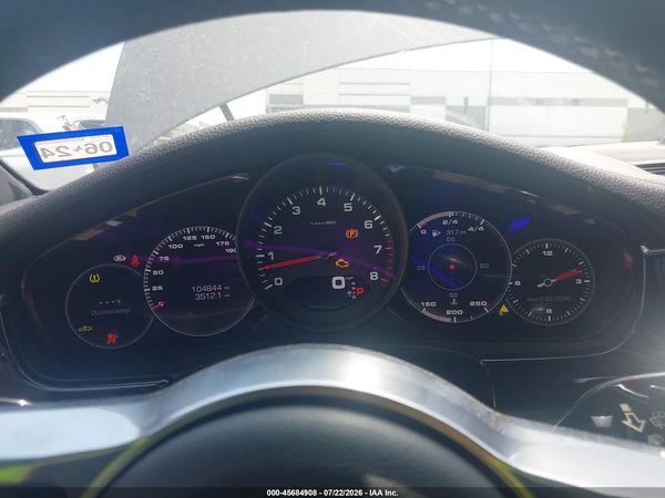 2017 PORSCHE PANAMERA 4