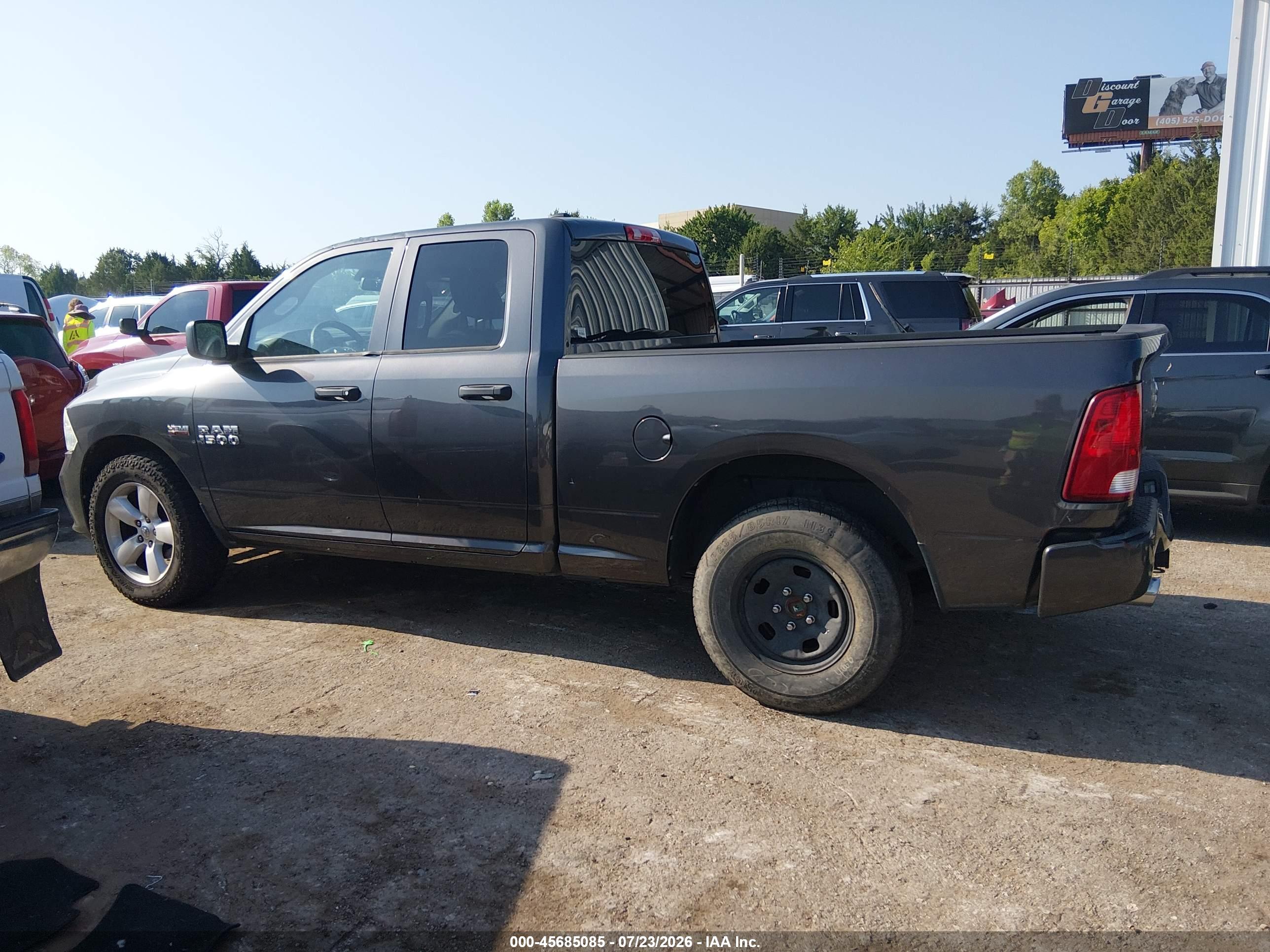 2016 RAM 1500 ST