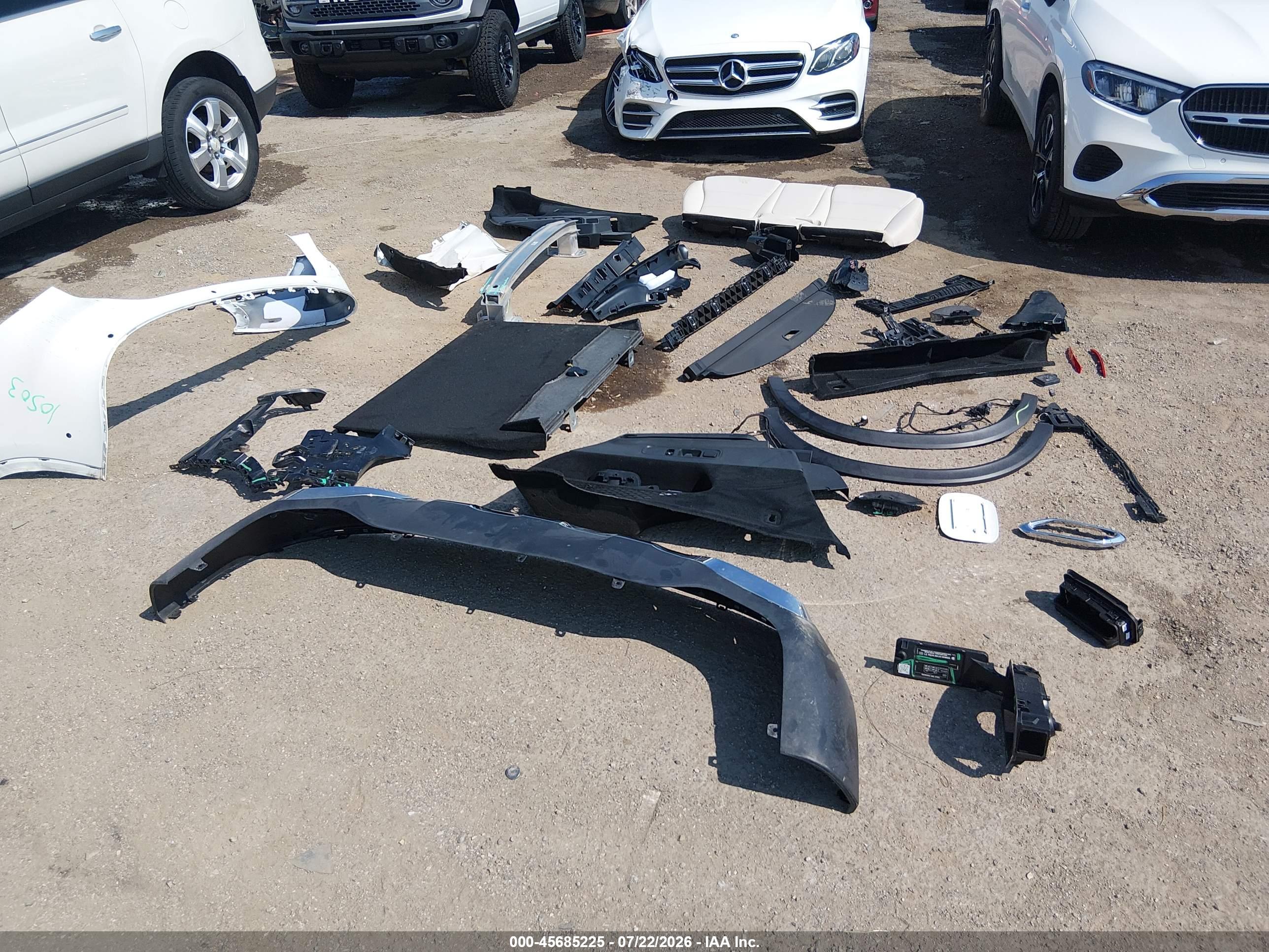 2025 MERCEDES-BENZ GLC 350E 4MATIC