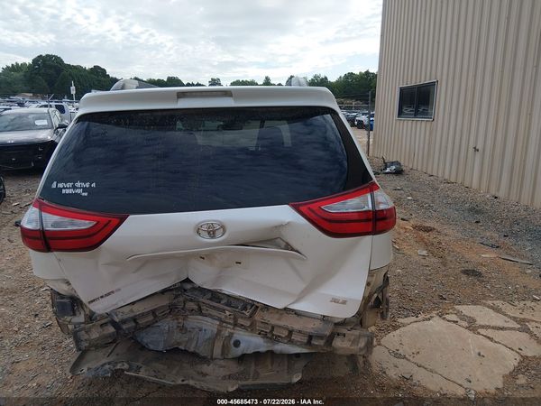 2015 TOYOTA SIENNA XLE 8 PASSENGER — I6