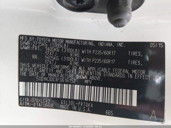 2015 TOYOTA SIENNA XLE 8 PASSENGER — I9
