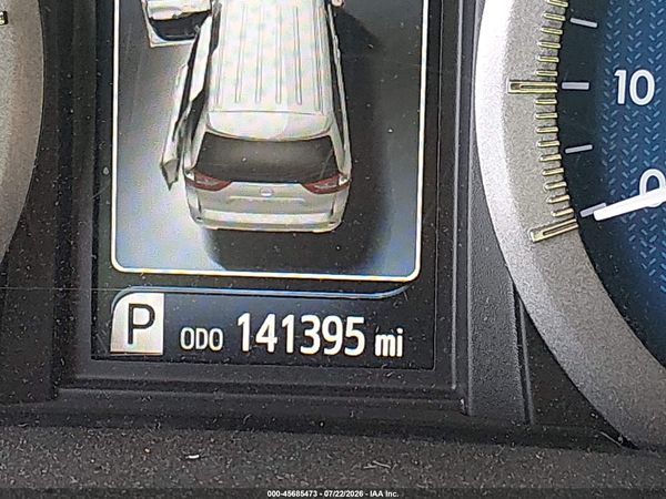2015 TOYOTA SIENNA XLE 8 PASSENGER — I118