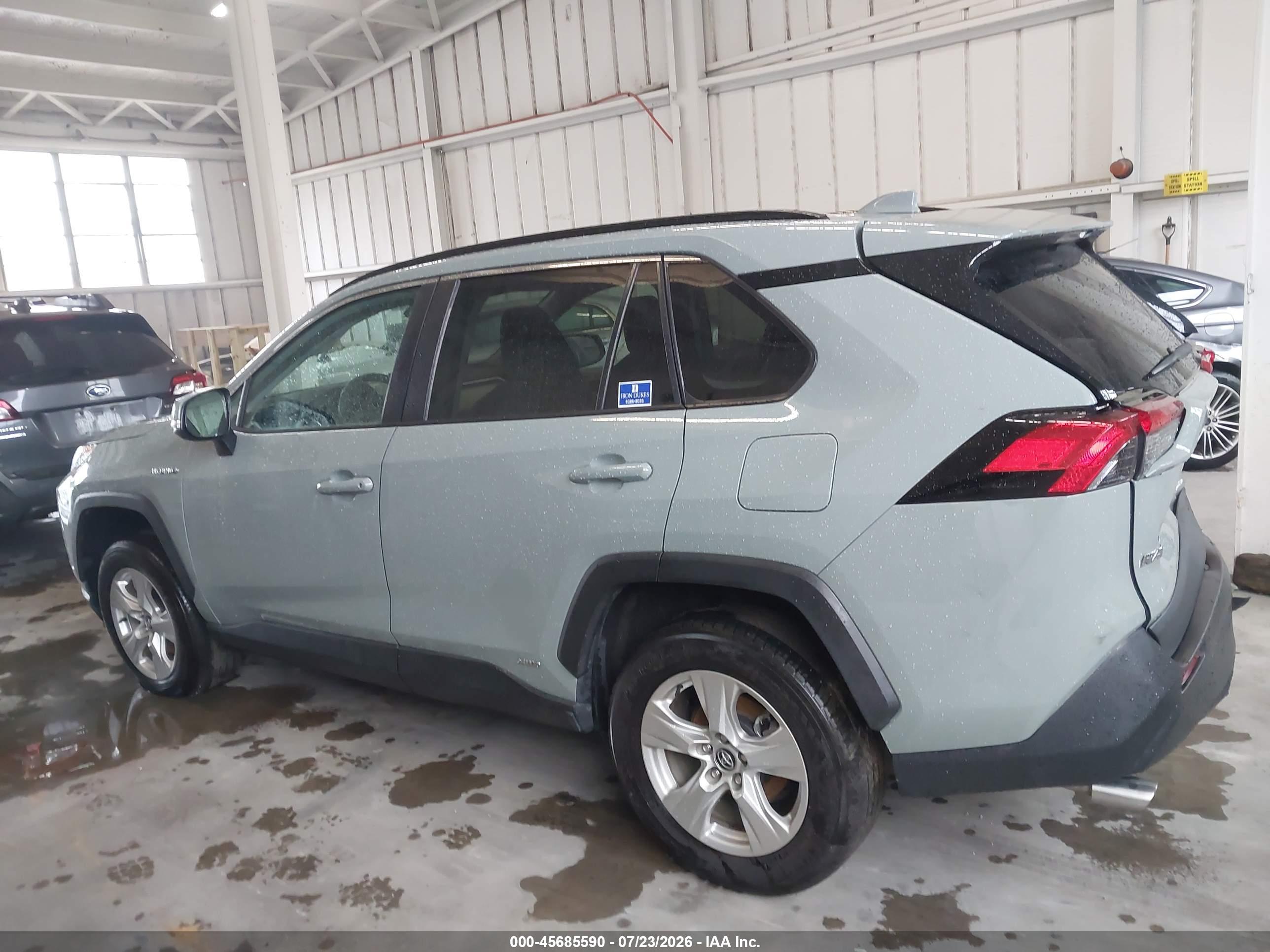 2020 TOYOTA RAV4 HYBRID XLE