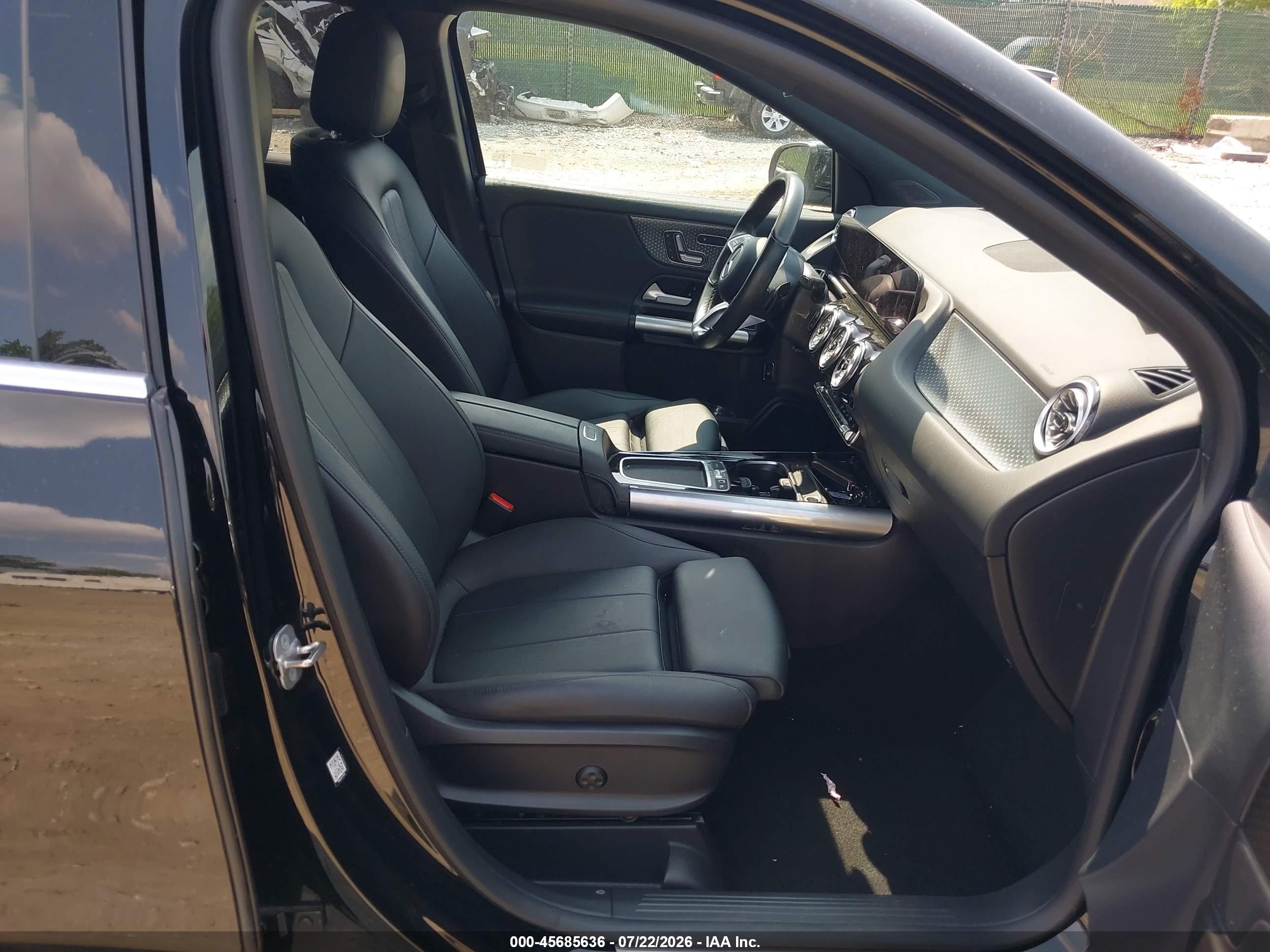2025 MERCEDES-BENZ GLA 250 4MATIC