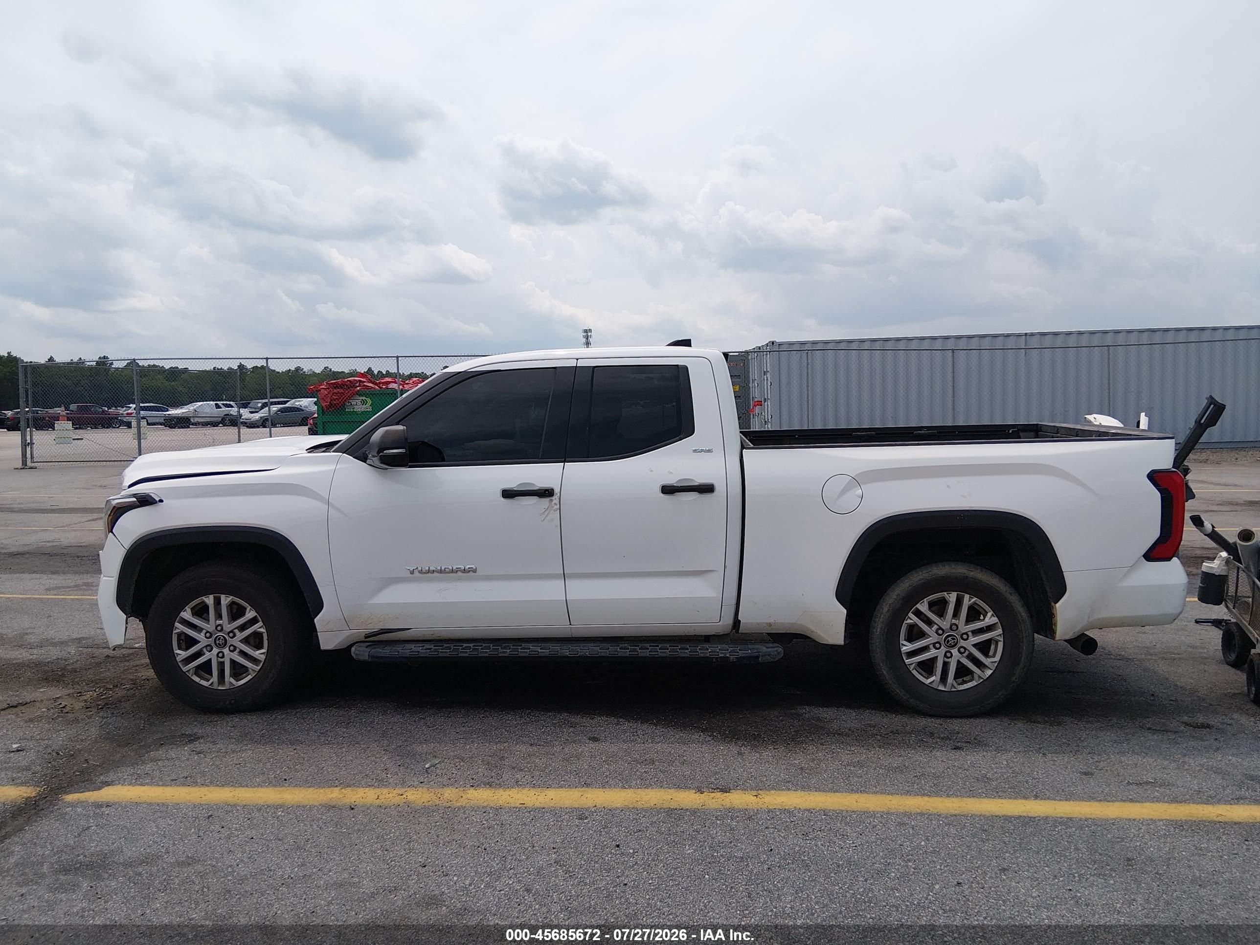 2022 TOYOTA TUNDRA SR5