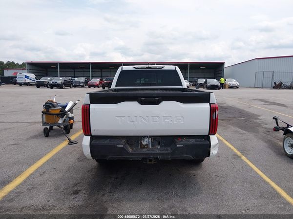 2022 TOYOTA TUNDRA SR5