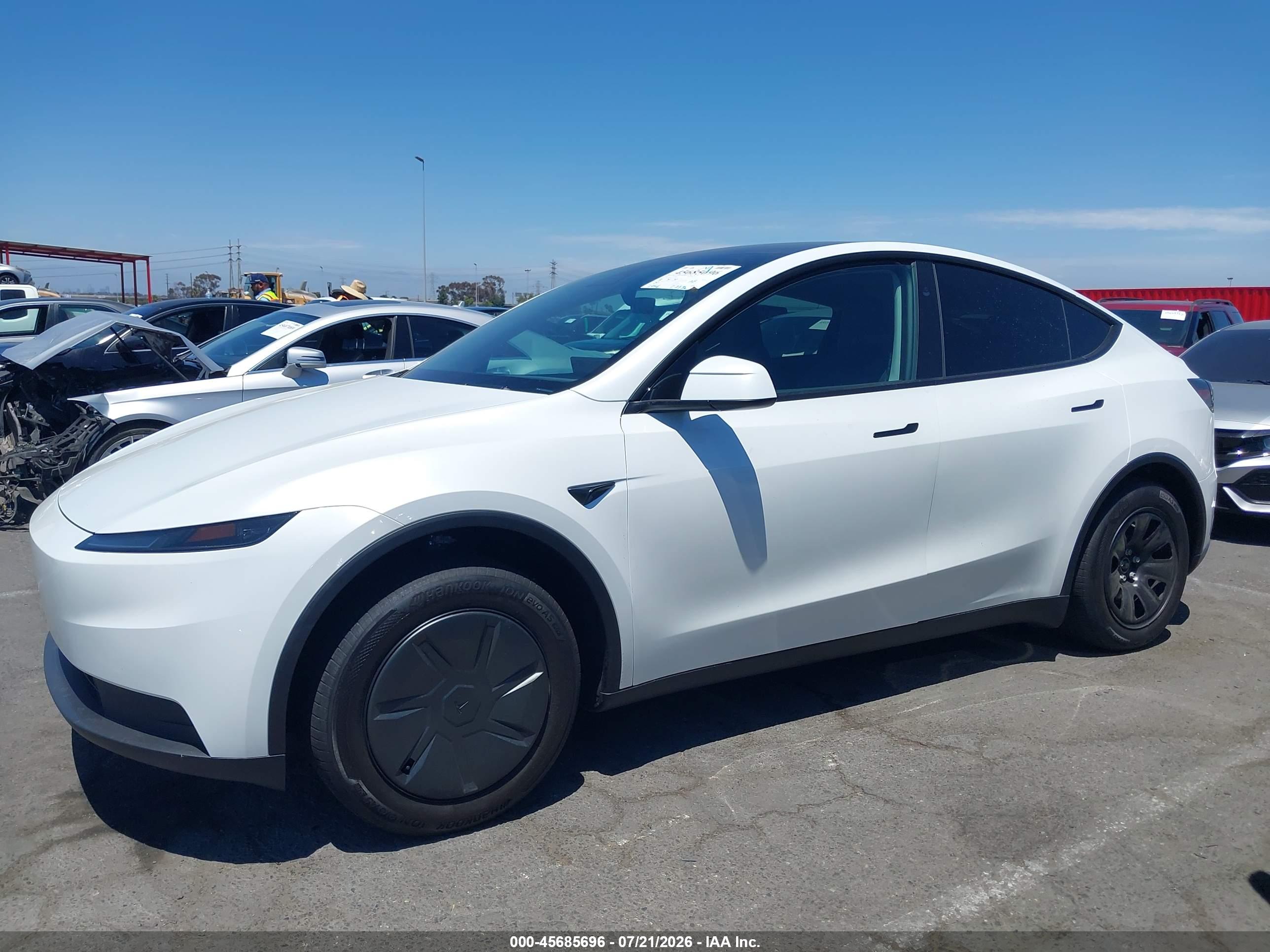 2026 TESLA MODEL Y