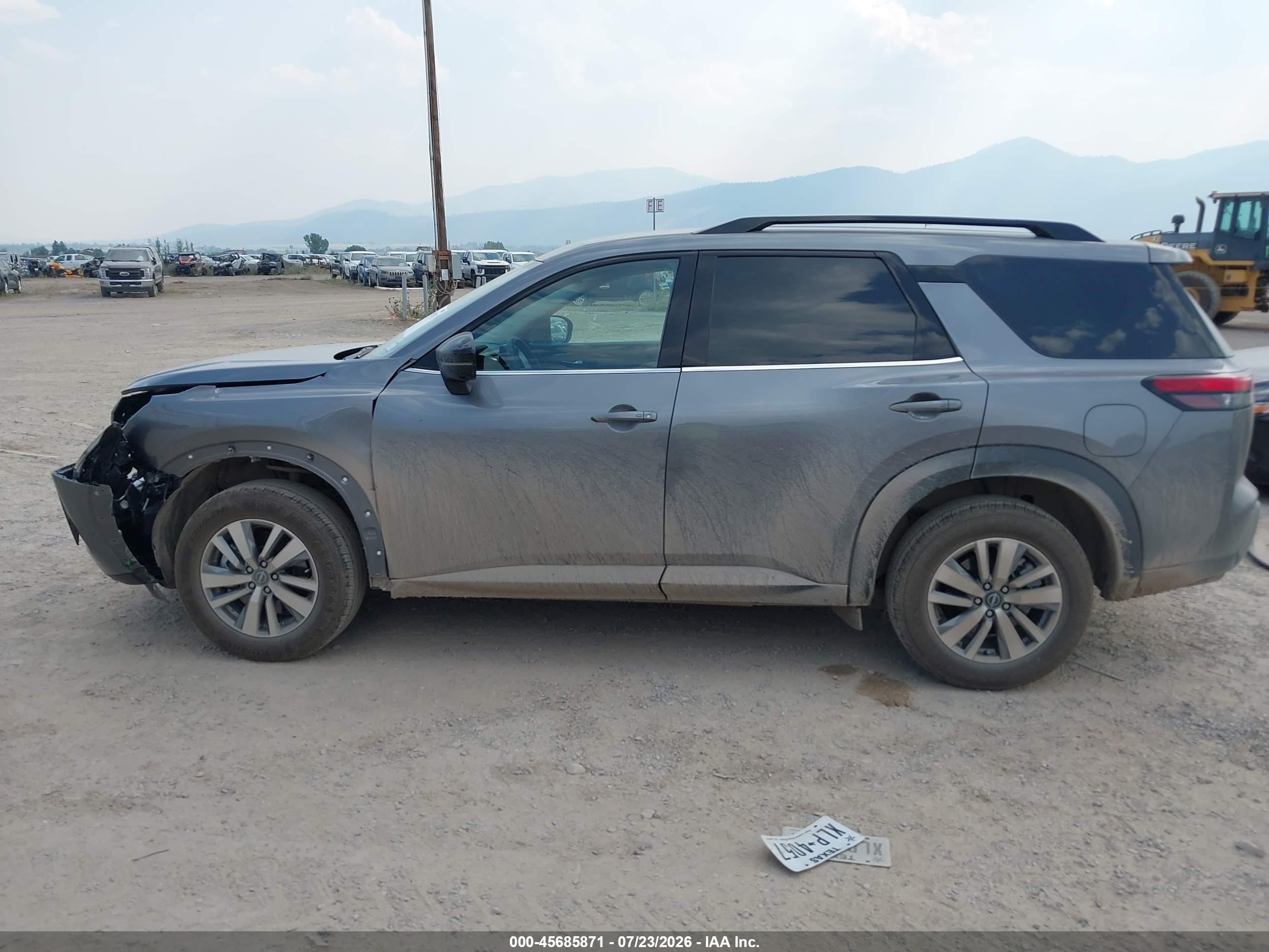 2026 NISSAN PATHFINDER SL