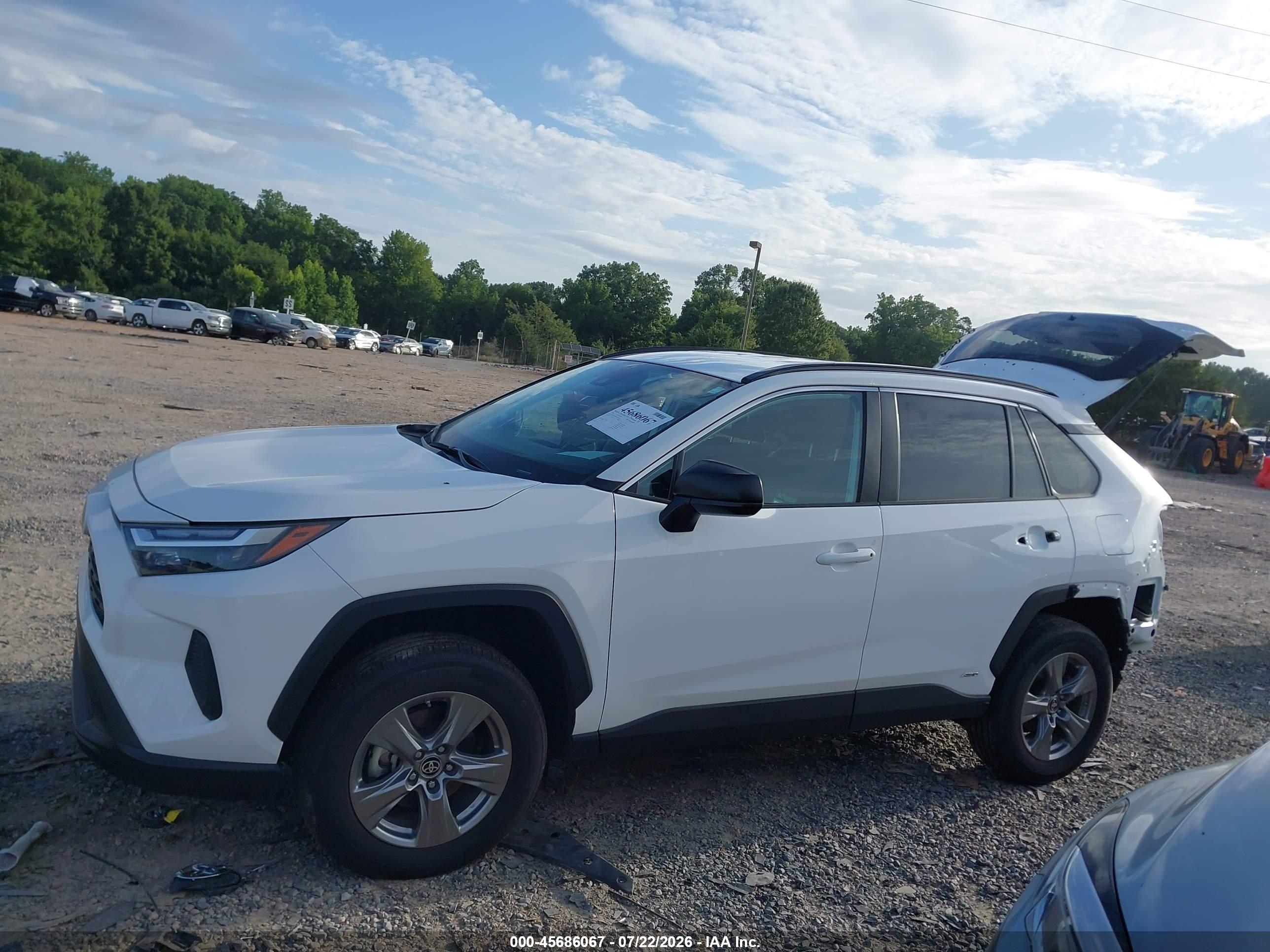 2024 TOYOTA RAV4 HYBRID LE