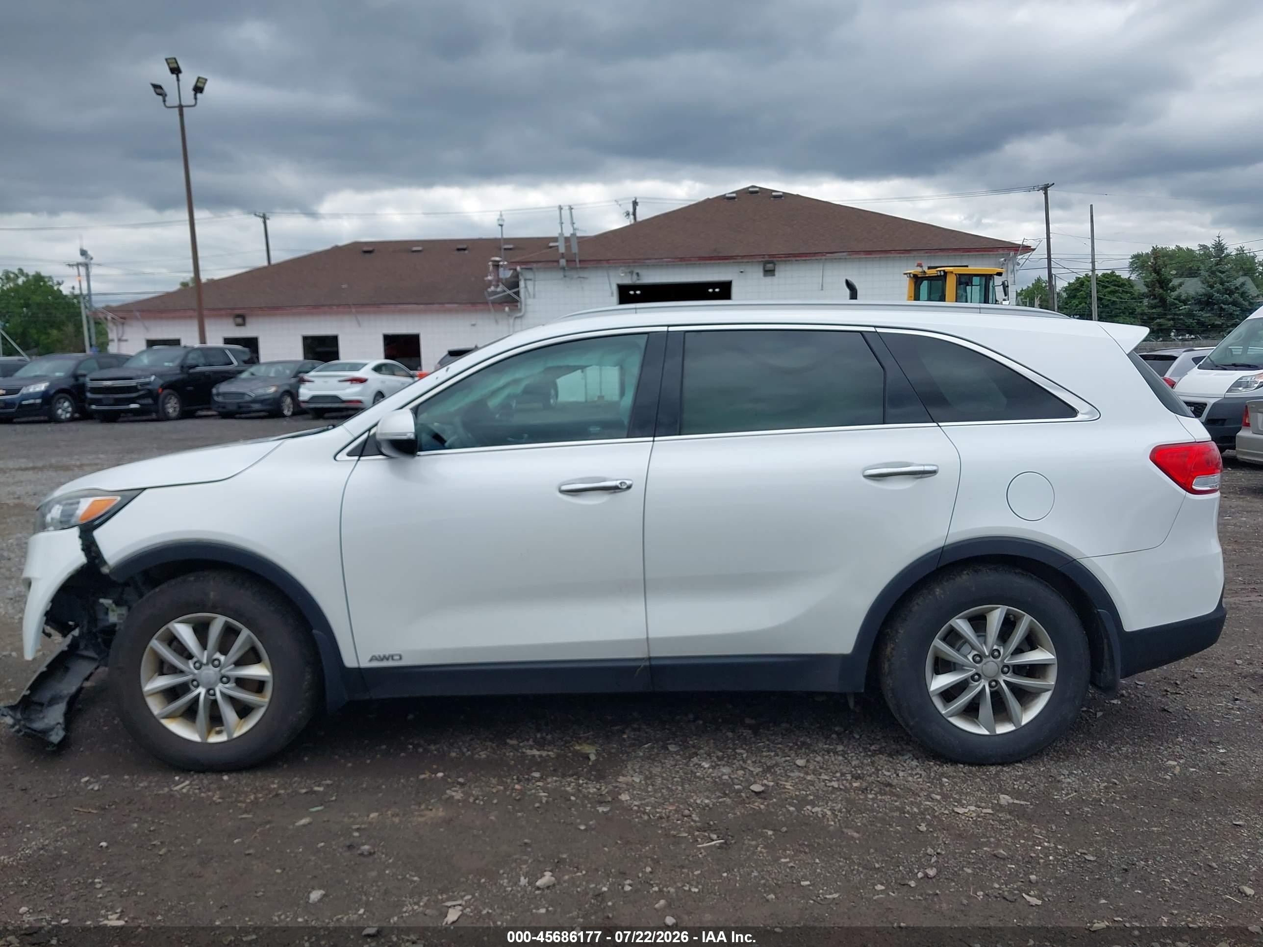 2016 KIA SORENTO 2.4L LX