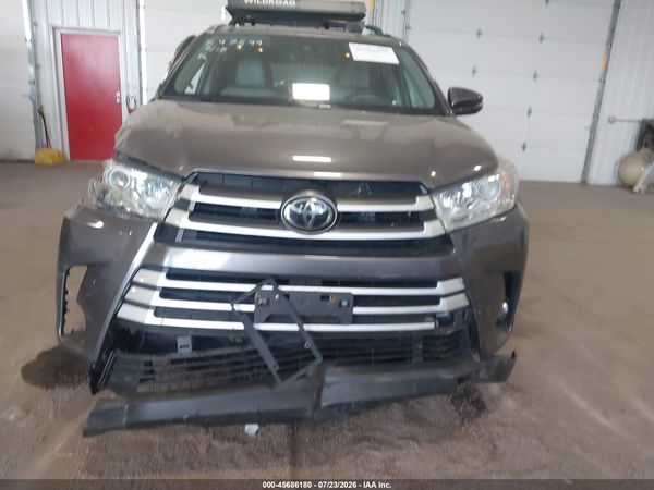 2017 TOYOTA HIGHLANDER XLE
