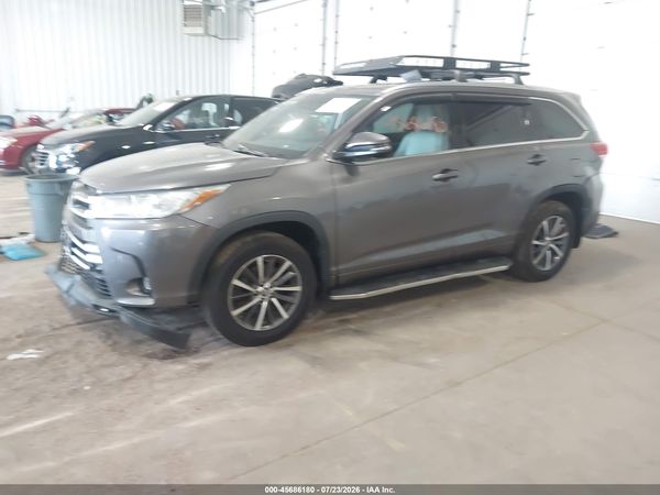 2017 TOYOTA HIGHLANDER XLE