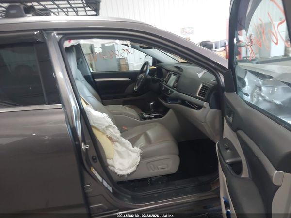 2017 TOYOTA HIGHLANDER XLE