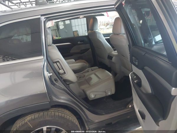 2017 TOYOTA HIGHLANDER XLE