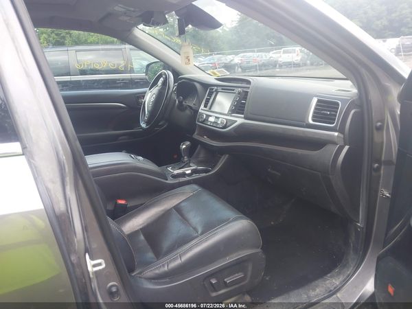 2019 TOYOTA HIGHLANDER LIMITED