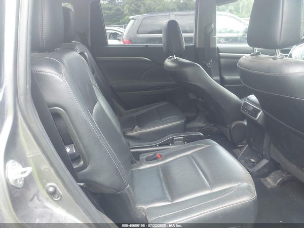 2019 TOYOTA HIGHLANDER LIMITED