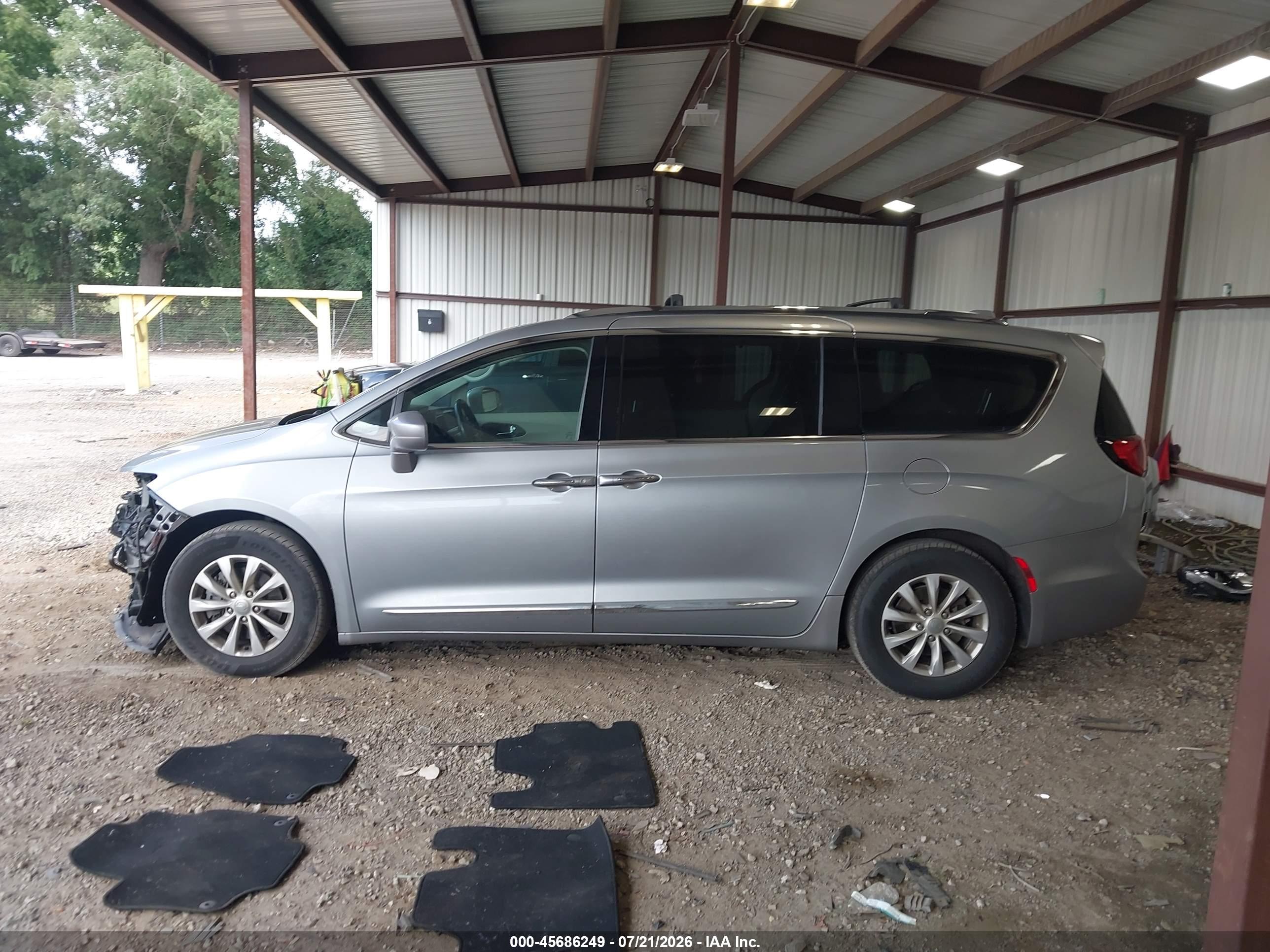 2019 CHRYSLER PACIFICA TOURING L