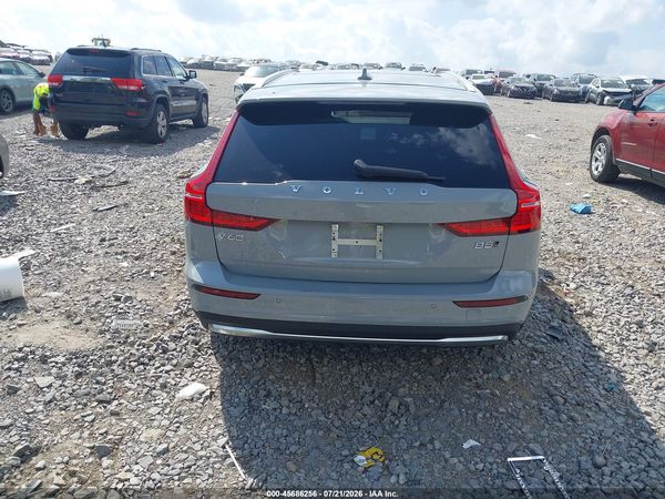 2025 VOLVO V60 CROSS COUNTRY