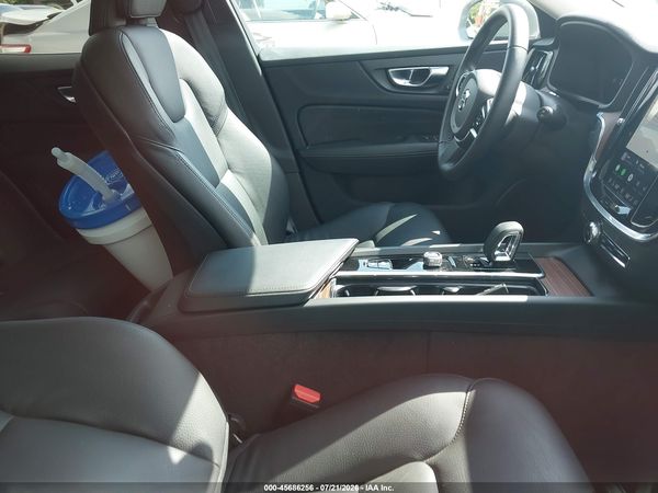 2025 VOLVO V60 CROSS COUNTRY