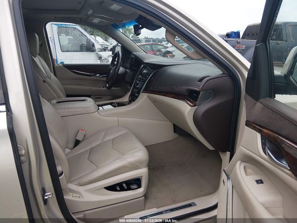 2016 CADILLAC ESCALADE ESV LUXURY COLLECTION