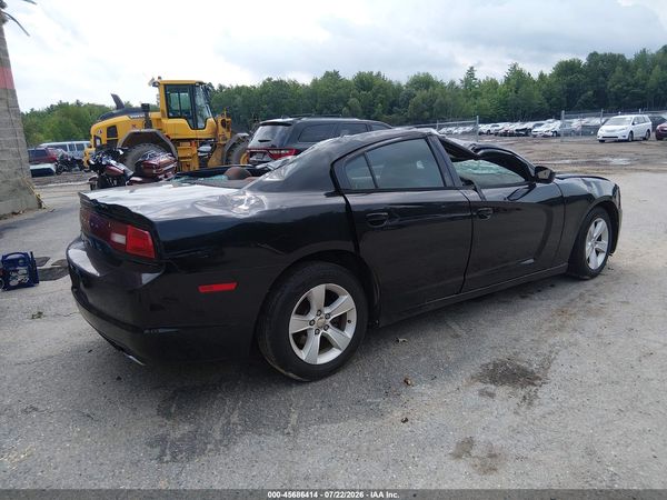 2013 DODGE CHARGER SE