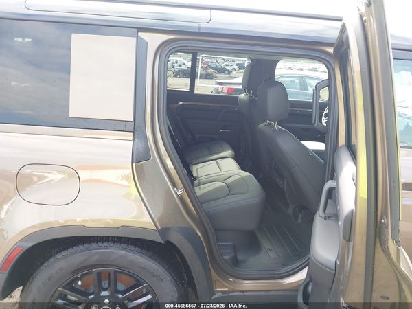 2025 LAND ROVER DEFENDER 110 P300
