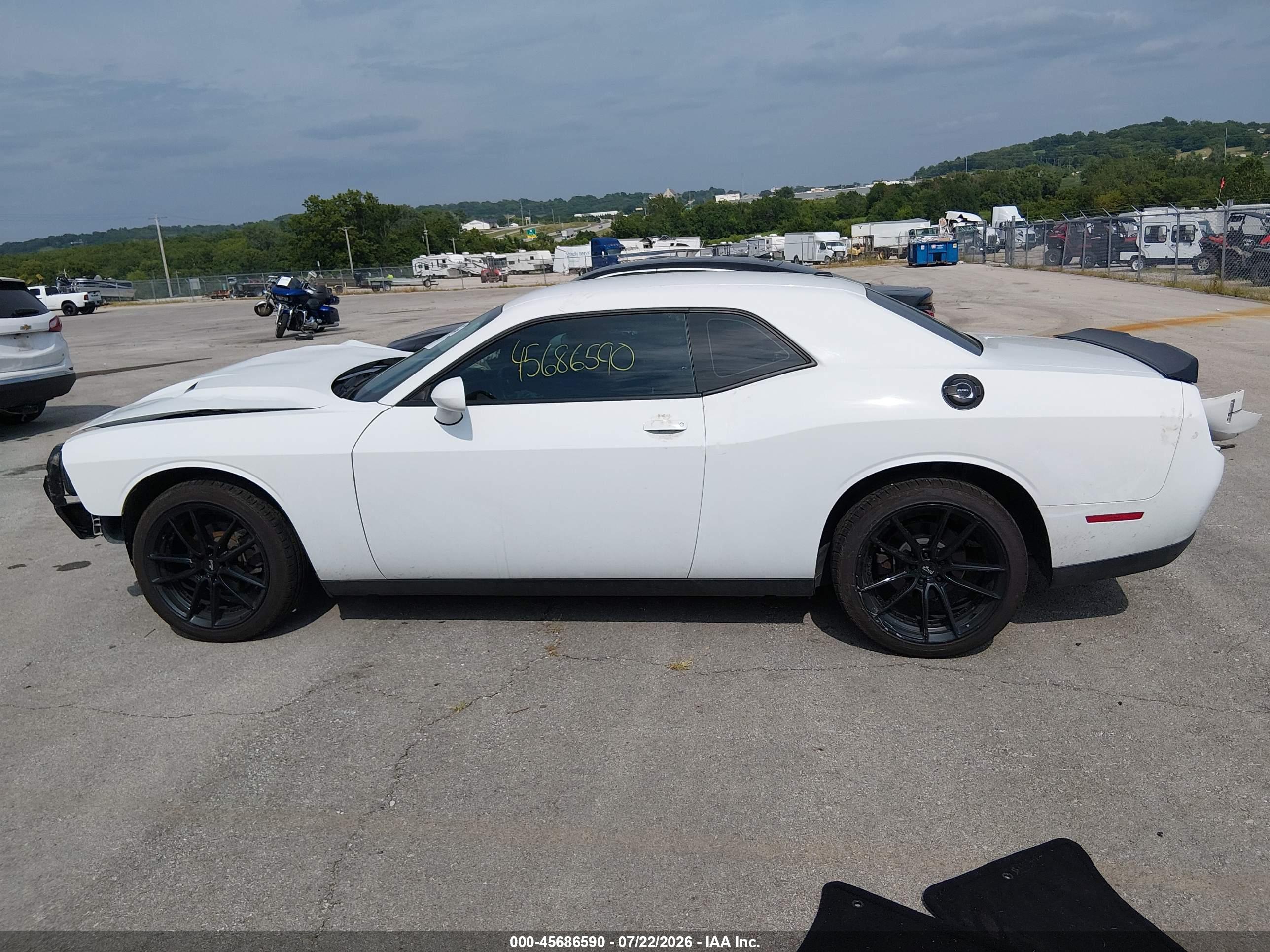 2019 DODGE CHALLENGER SXT