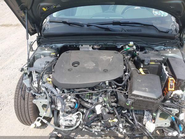 2026 VOLVO XC40