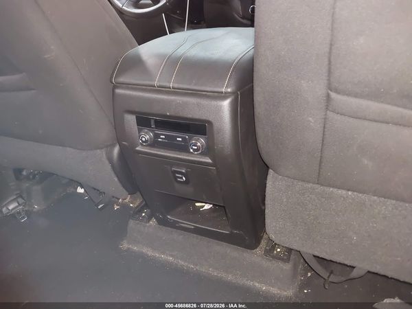 2018 CHEVROLET TRAVERSE LT CLOTH — I8