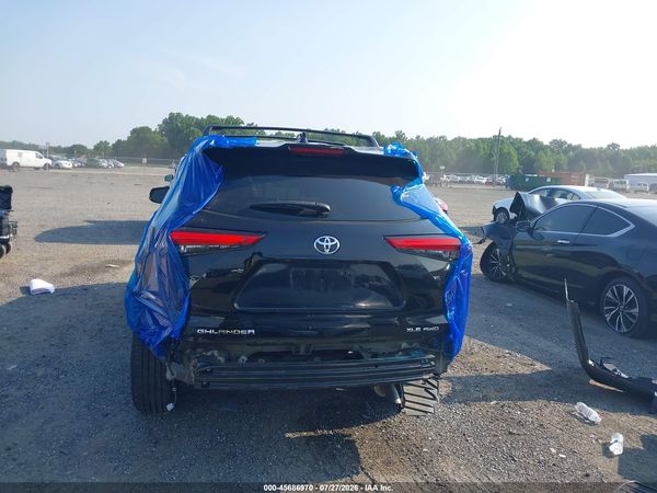 2022 TOYOTA HIGHLANDER XLE