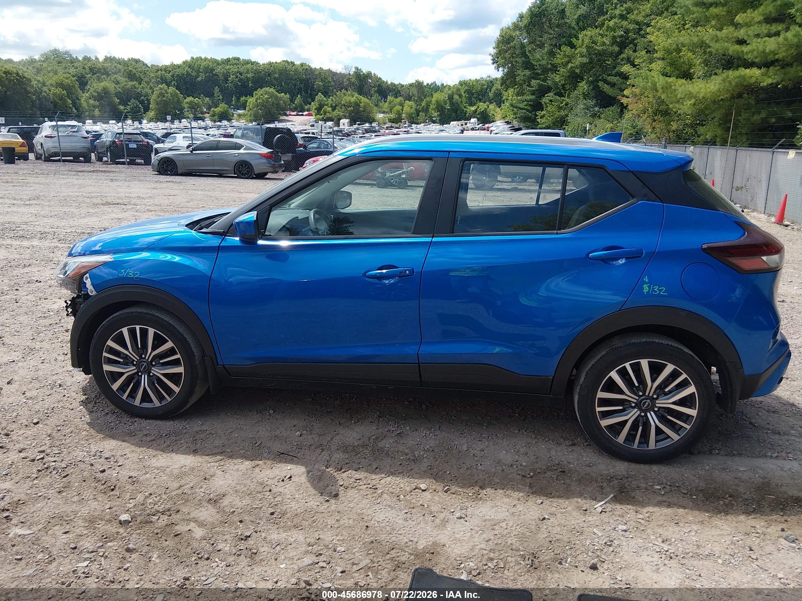 2023 NISSAN KICKS SV XTRONIC CVT