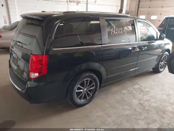2017 DODGE GRAND CARAVAN SXT — I4