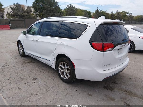 2017 CHRYSLER PACIFICA LIMITED — I3