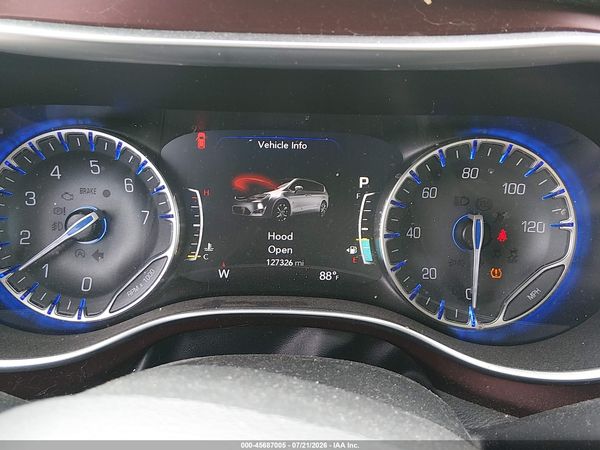 2017 CHRYSLER PACIFICA LIMITED — I7