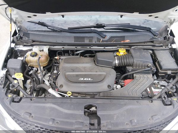2017 CHRYSLER PACIFICA LIMITED — I10