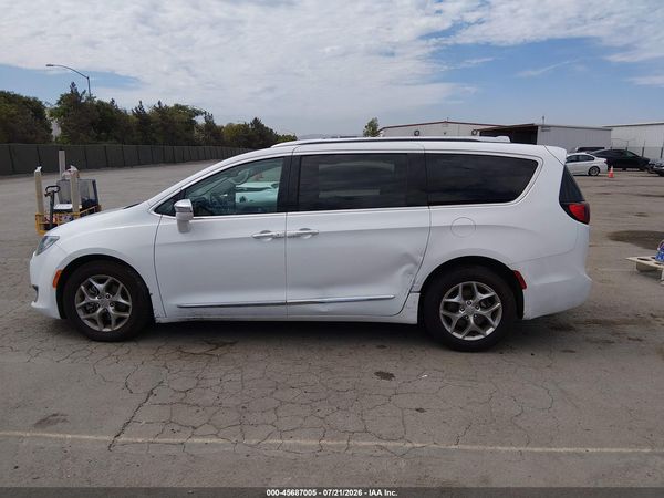 2017 CHRYSLER PACIFICA LIMITED — I117