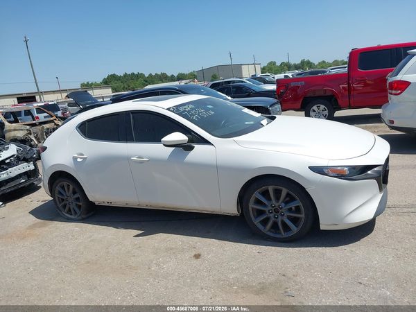 2022 MAZDA MAZDA3 Preferred Package
