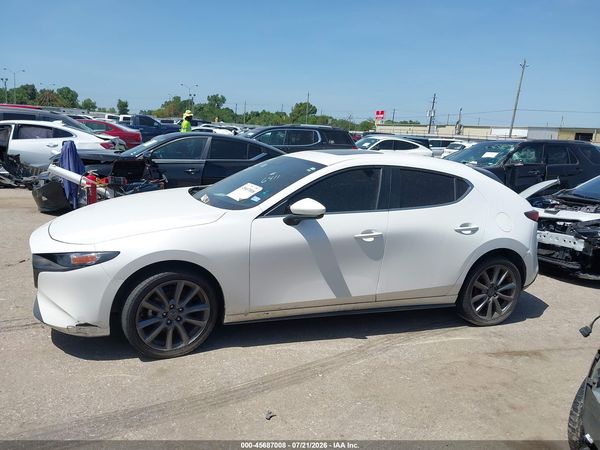2022 MAZDA MAZDA3 Preferred Package