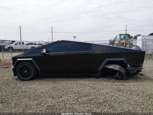 2025 TESLA CYBERTRUCK ALL-WHEEL DRIVE