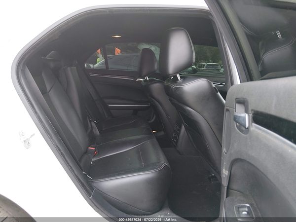 2022 CHRYSLER 300 S — I8