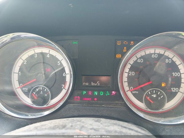 2013 DODGE GRAND CARAVAN SXT — I7